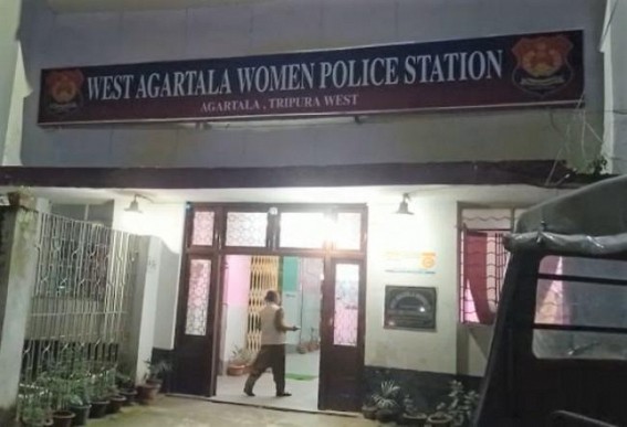 Police rescued minor girl of Ushabazar who was abducted and taken to Bangalore : Arrested the accused persons Police rescued minor girl of Ushabazar who was abducted and taken to Bangalore : Arrested the accused persons